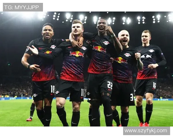 足球明星与偶像魅力：从绿茵场到全球舞台的影响力与传奇故事