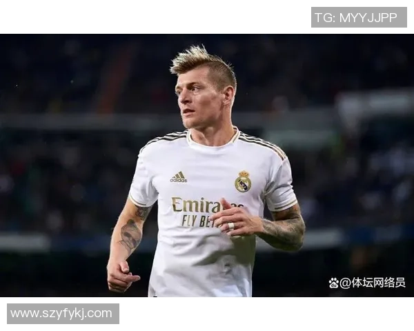 足球界颜值与实力并存的十大球星排名揭秘